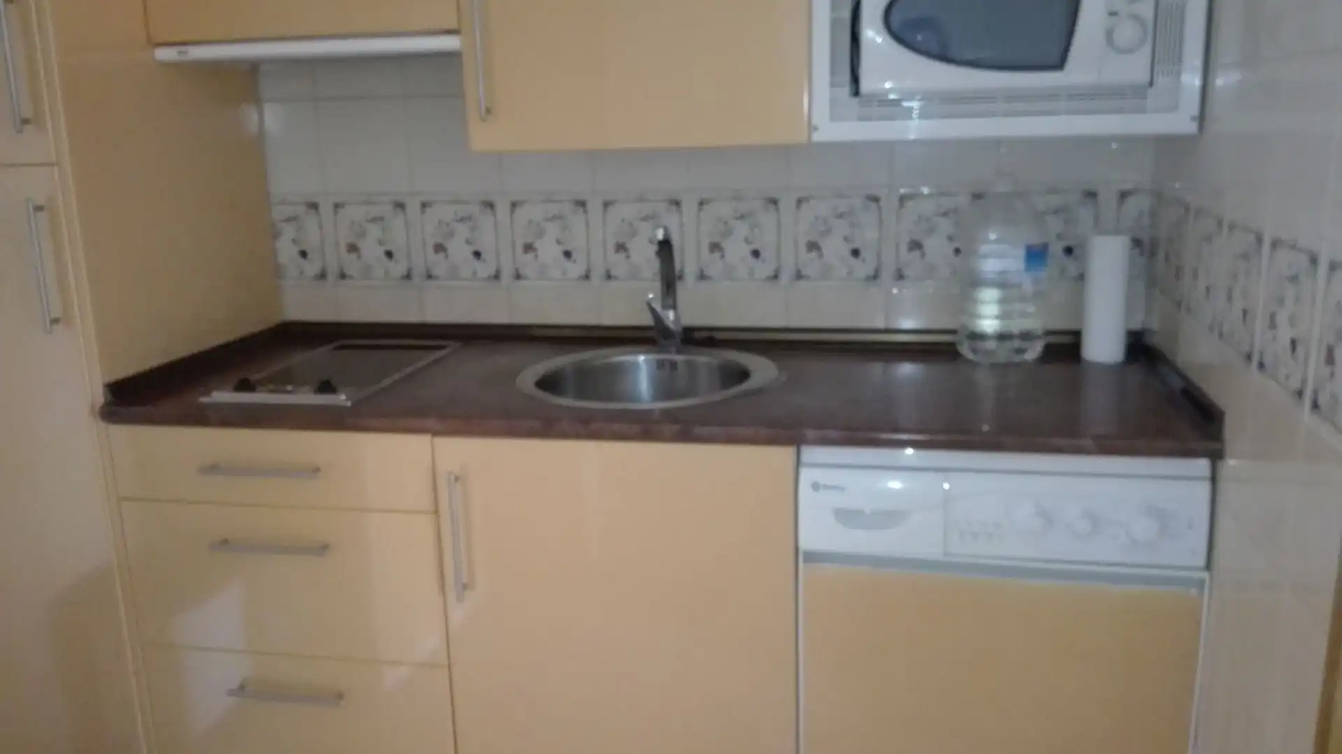 Cocina de Apartamento de alquiler en Salamanca con Calefacción, Parquet y Trastero