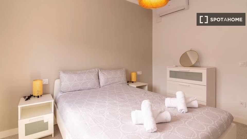 Bedroom of Flat to rent in  Barcelona Capital  with Air Conditioner, Heating and Furnished