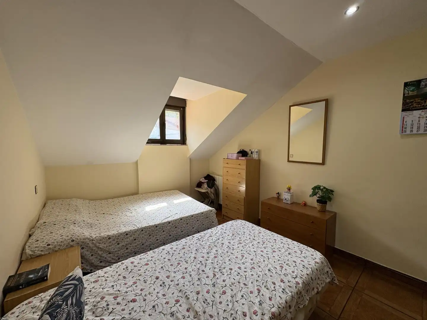 Habitación de Edificio en venta en Aller