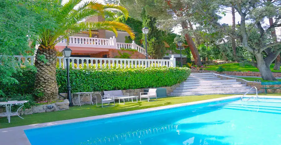 Piscina de Casa o xalet en venda en Torrelodones amb Aire condicionat, Calefacció i Jardí privat