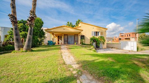 CHALET EN PRIMERA LÍNEA DE PLAYA EN TORRENOSTRA UNA OPORTUNIDAD PARA CREAR TU HOGAR JUNTO AL MAR