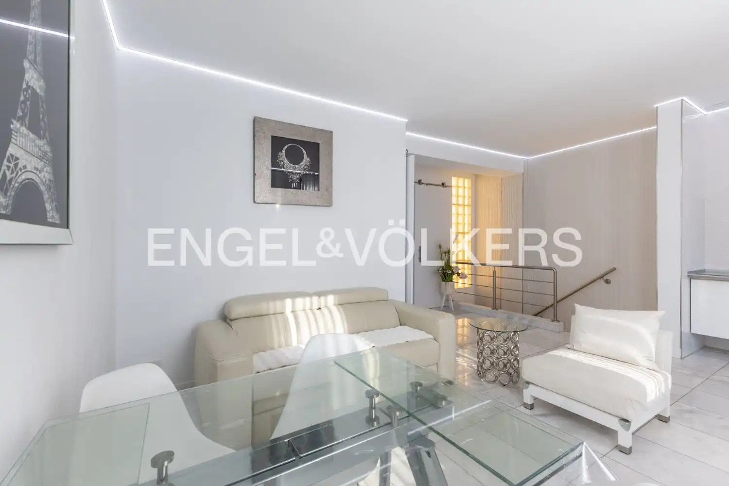 Sala d'estar de Casa adosada en venda en Valencia amb Aire condicionat, Calefacció i Terrassa