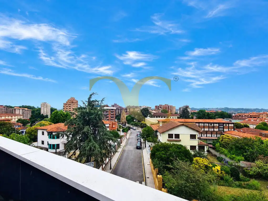 Vista exterior de Dúplex en venta en Gijón  con Aire acondicionado, Calefacción y Trastero
