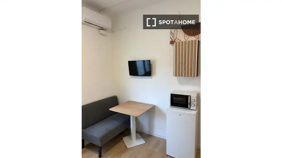 Habitació a Barcelona, Barcelona