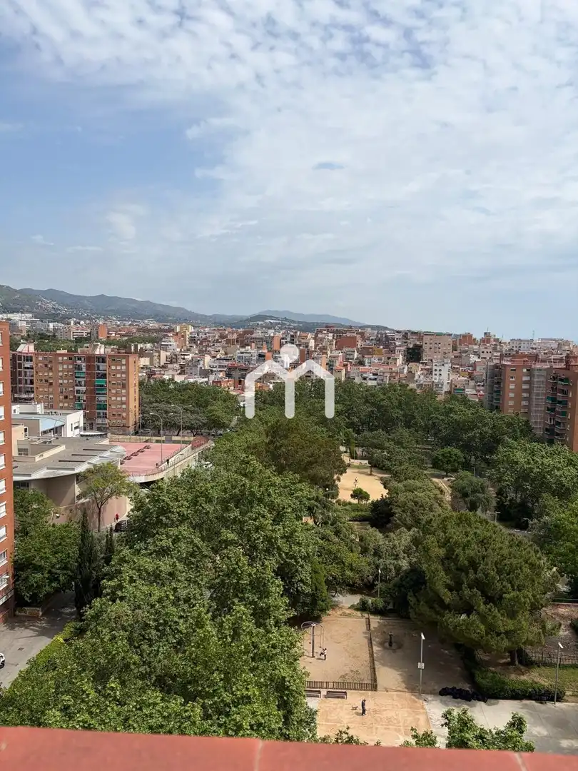 Exterior view of Flat for sale in Badalona  with Air Conditioner, Heating and Parquet flooring