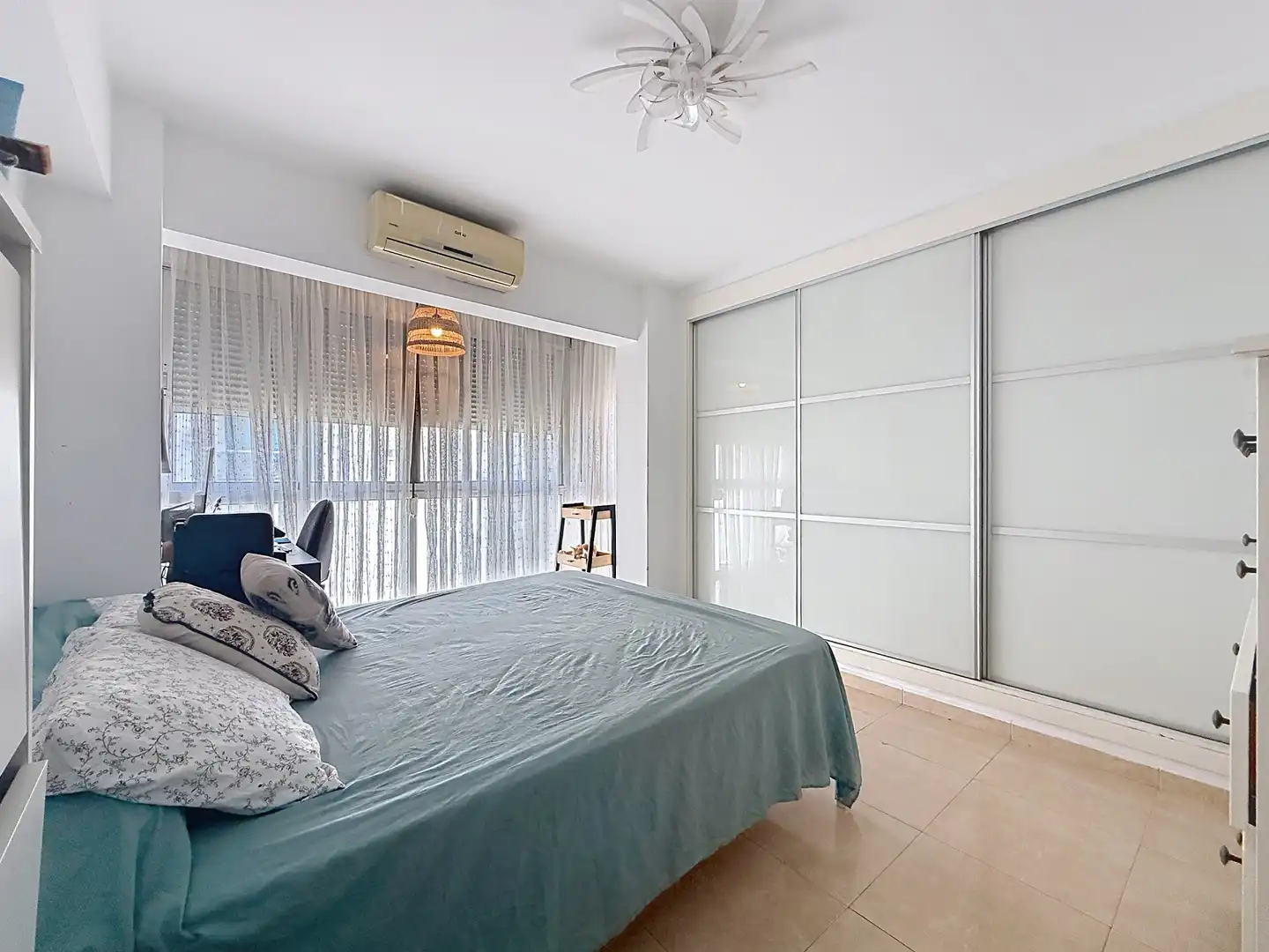 Piso con ascensor en venta en Calle Ecuador, imagen 3