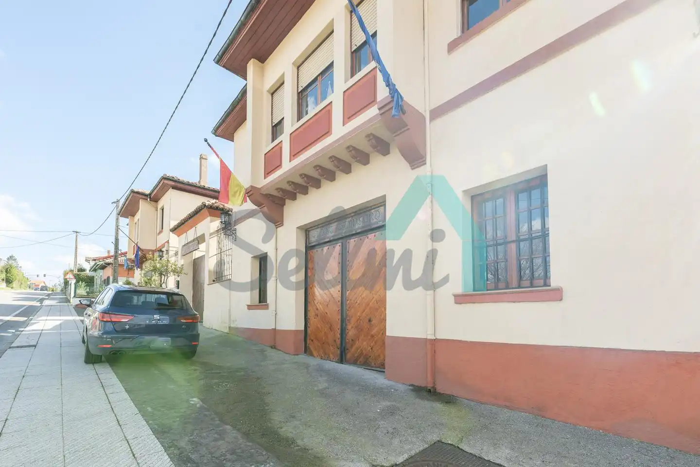 Exterior view of Buildings for sale in Oviedo 
