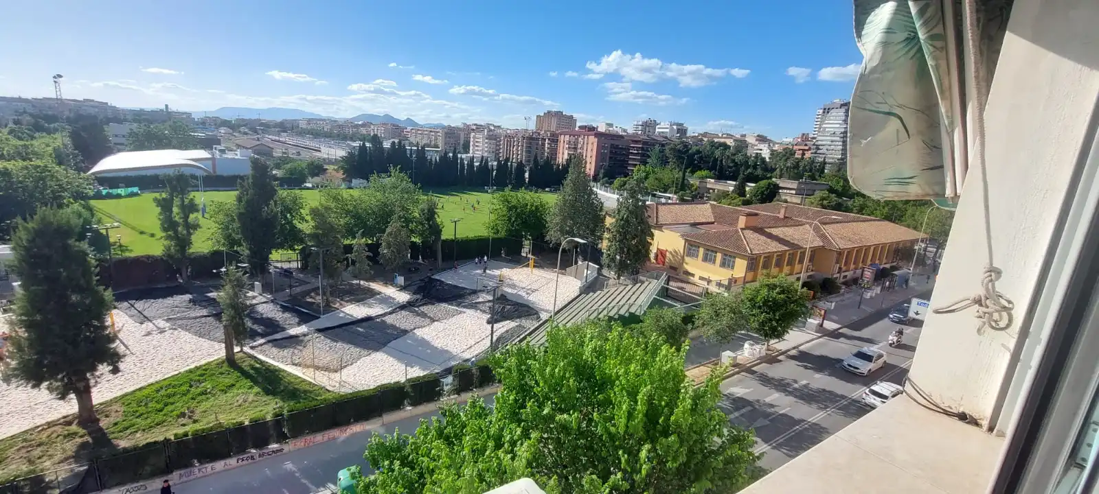 Vista exterior de Piso en venta en Granada con Aire acondicionado, Calefacción y Parquet