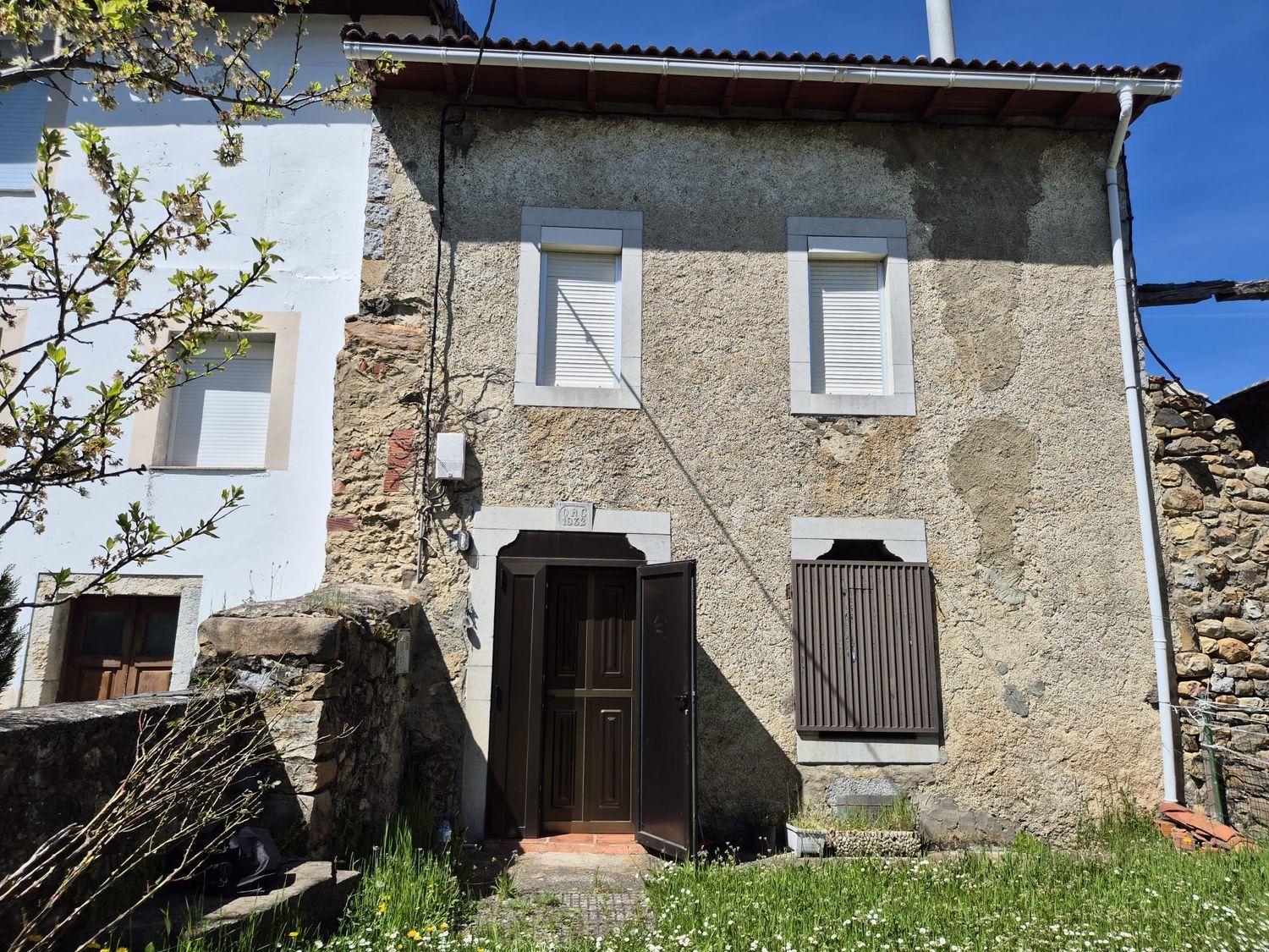 Vista exterior de Casa o xalet en venda en Acebedo amb Traster i Piscina