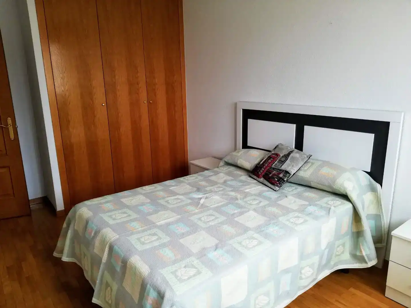 Dormitori de Pis en venda en Burgos Capital