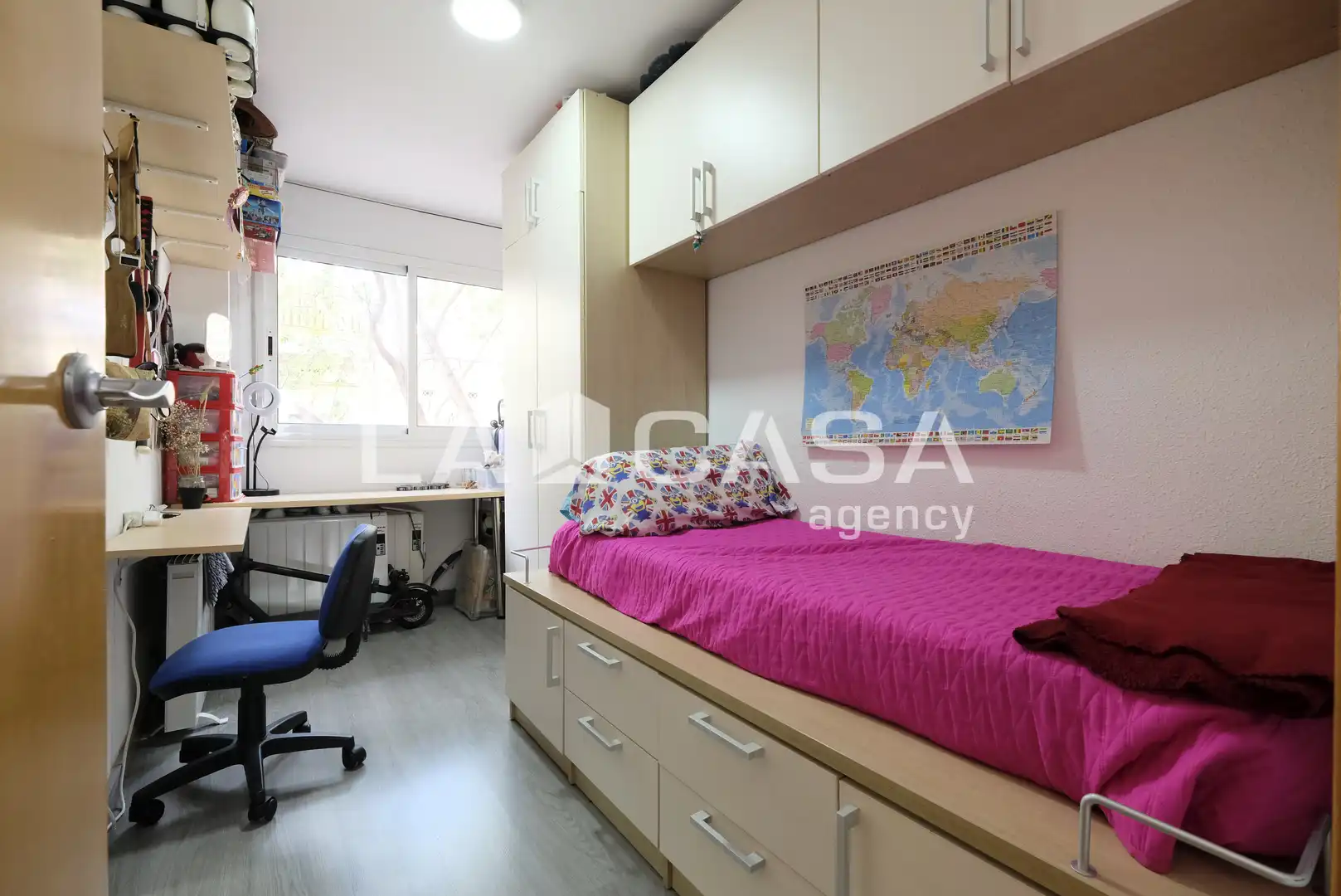 Habitación de Piso en venta en Barcelona con Calefacción y Balcón
