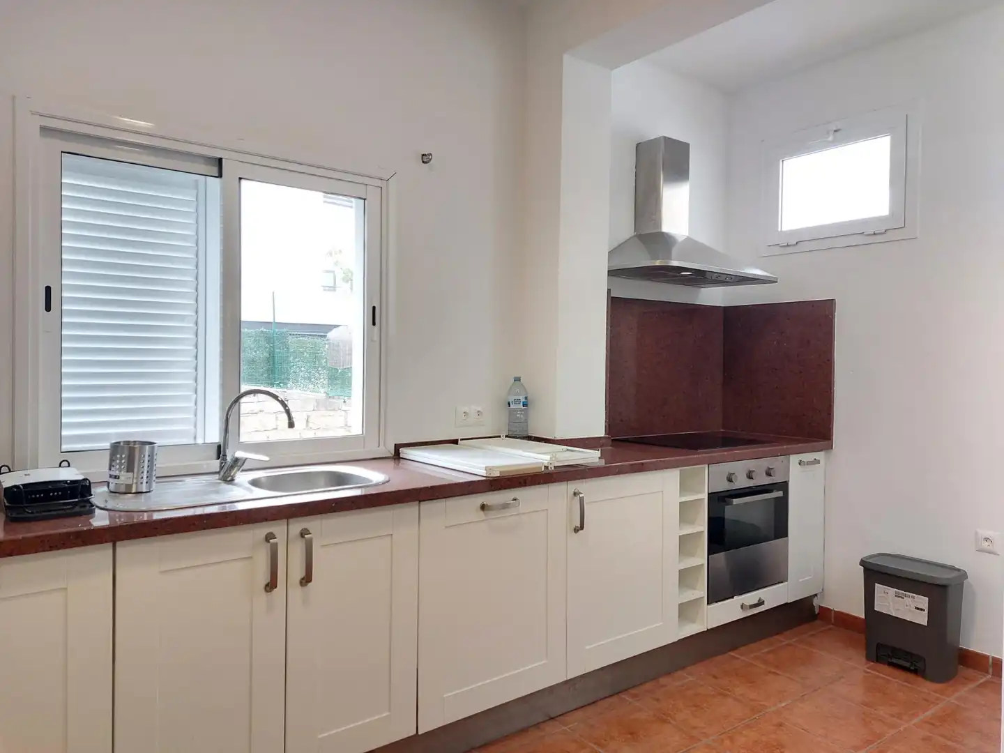Cocina de Piso para compartir en San Cristóbal de la Laguna con Terraza y Alarma