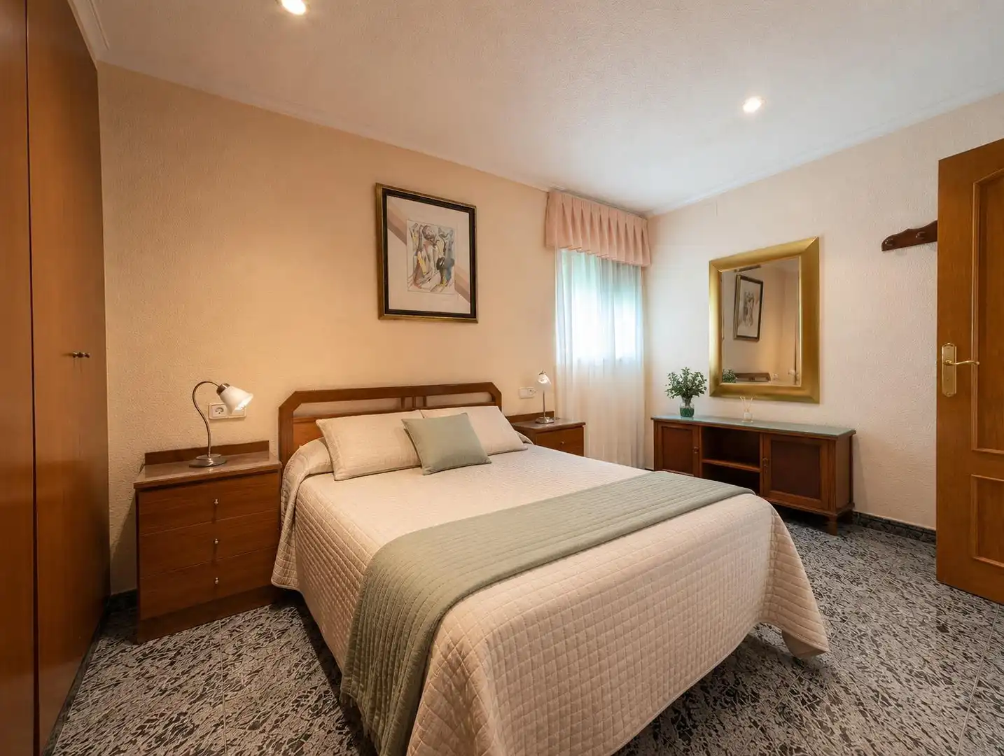 Habitación de Apartamento en venta en Elche / Elx con Aire acondicionado y Amueblado