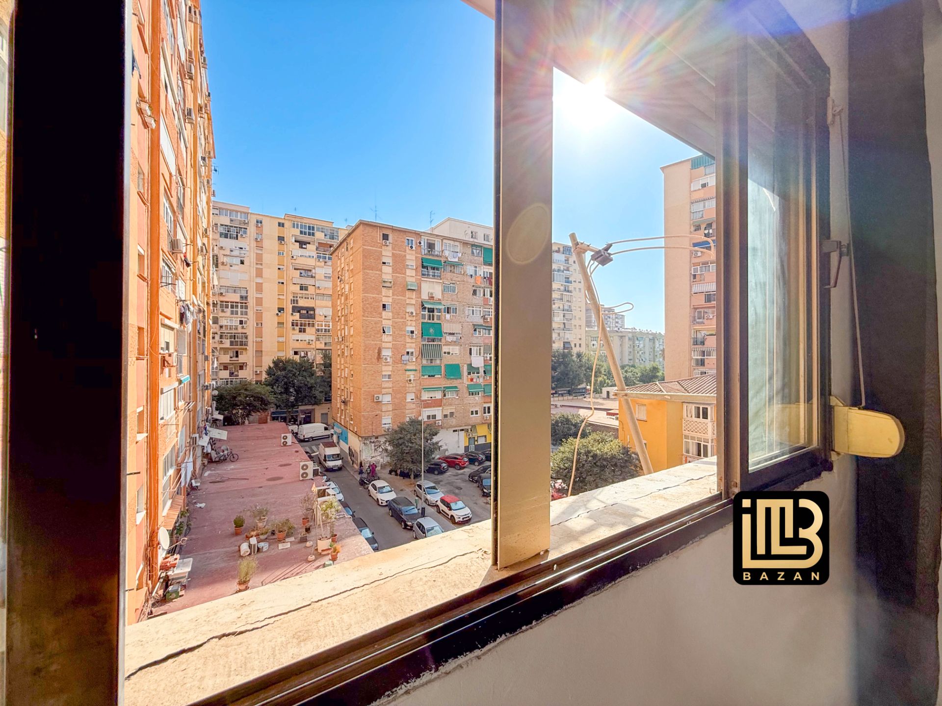Piso en venta en Calle Héroe de Sostoa, Parque Ayala - Jardín de la Abadía - Huelín