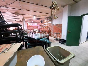 Business premises to rent in Sur