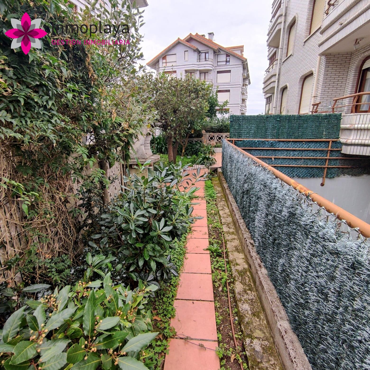 Jardí de Planta baixa en venda en Noja amb Calefacció i Jardí privat