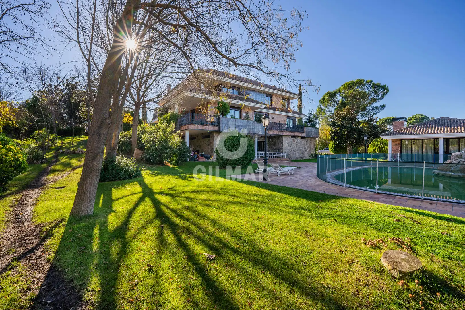 Jardí de Casa o xalet en venda en Pozuelo de Alarcón amb Calefacció, Jardí privat i Piscina