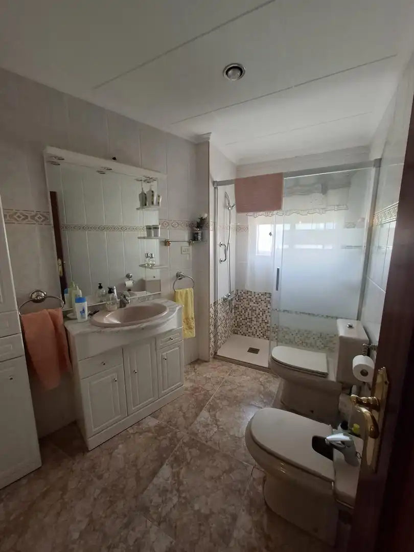 Badezimmer von Wohnung zum Verkauf in Tarazona mit Heizung, Abstellraum und Möbliert