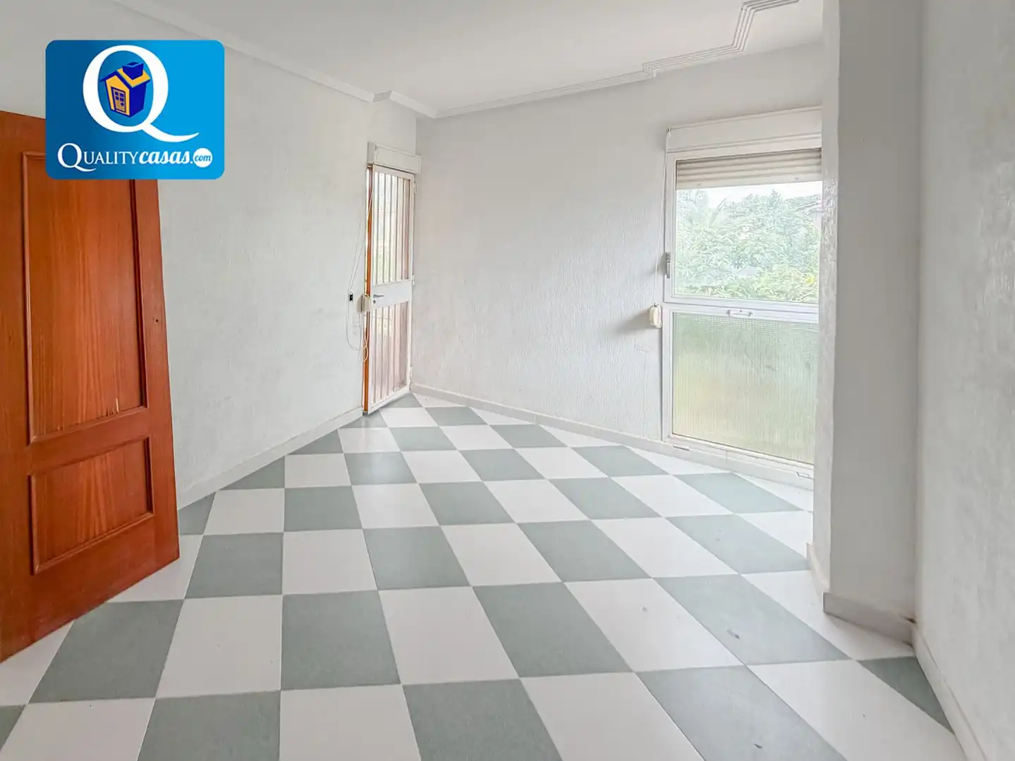 Vista exterior de Casa o xalet en venda en Mutxamel amb Terrassa, Traster i Piscina