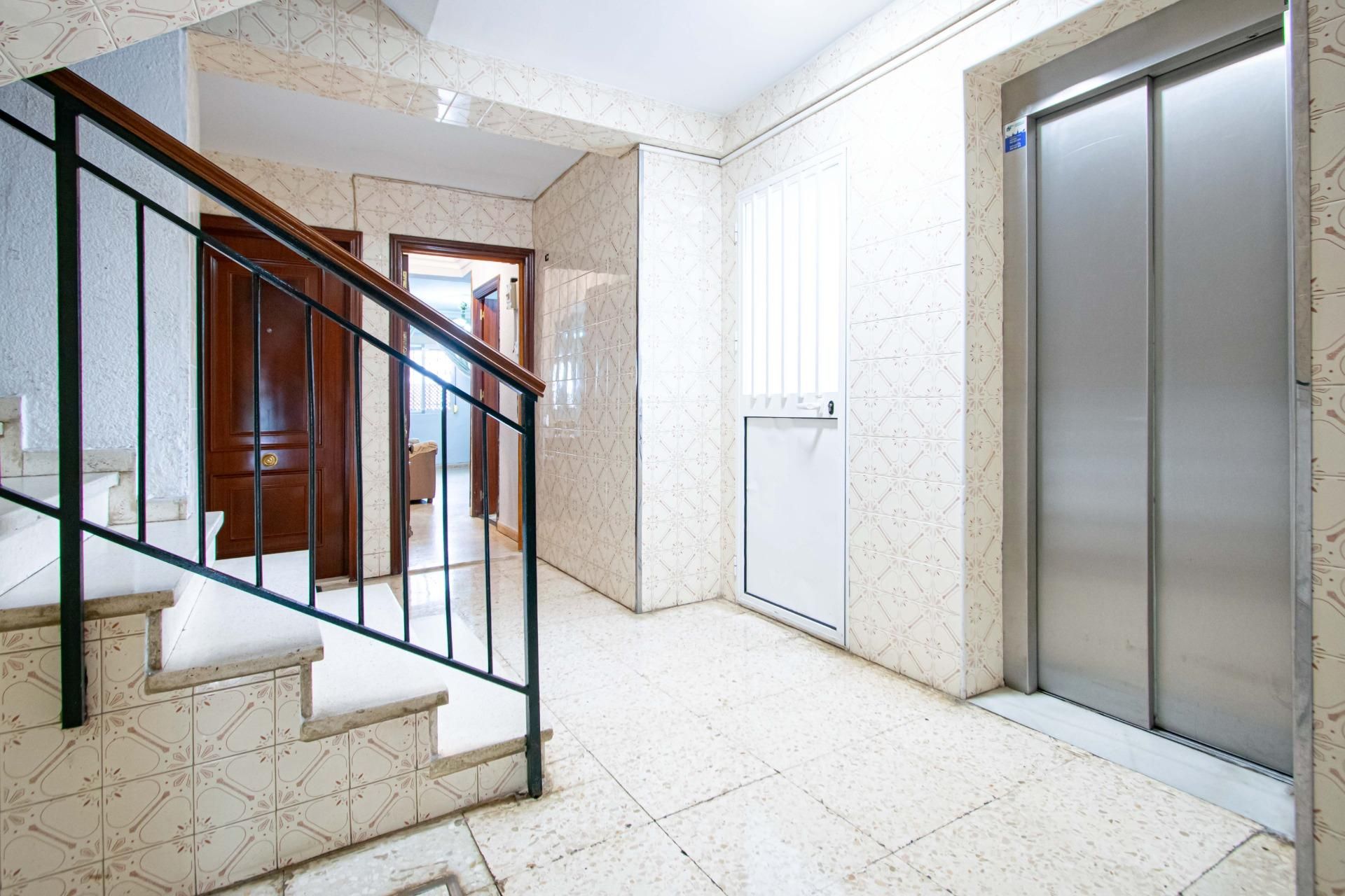 Planta baja en venta en  Sevilla Capital con Aire acondicionado