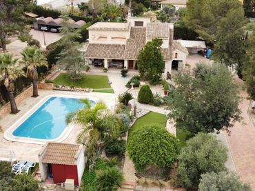 Xalet amb piscina en venda a Calle MIZAR (ALCAYNA)