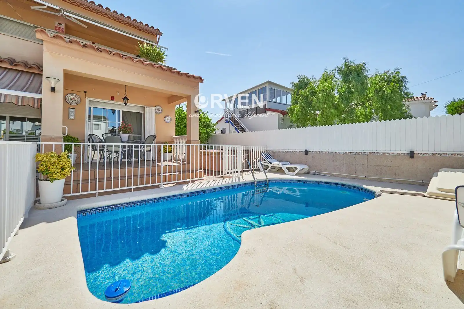 Vista exterior de Casa o xalet en venda en Creixell amb Aire condicionat, Calefacció i Terrassa
