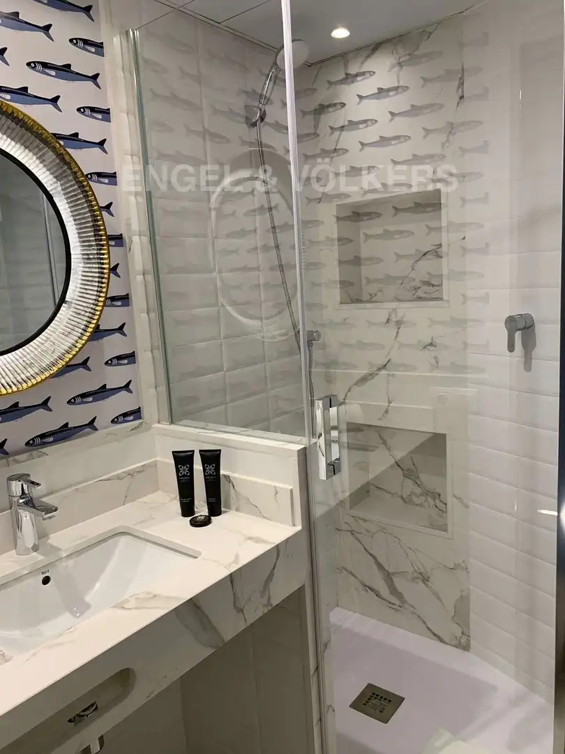 Bathroom of Flat for rent in Barcelona  with Heating, Parquet flooring and Terrace