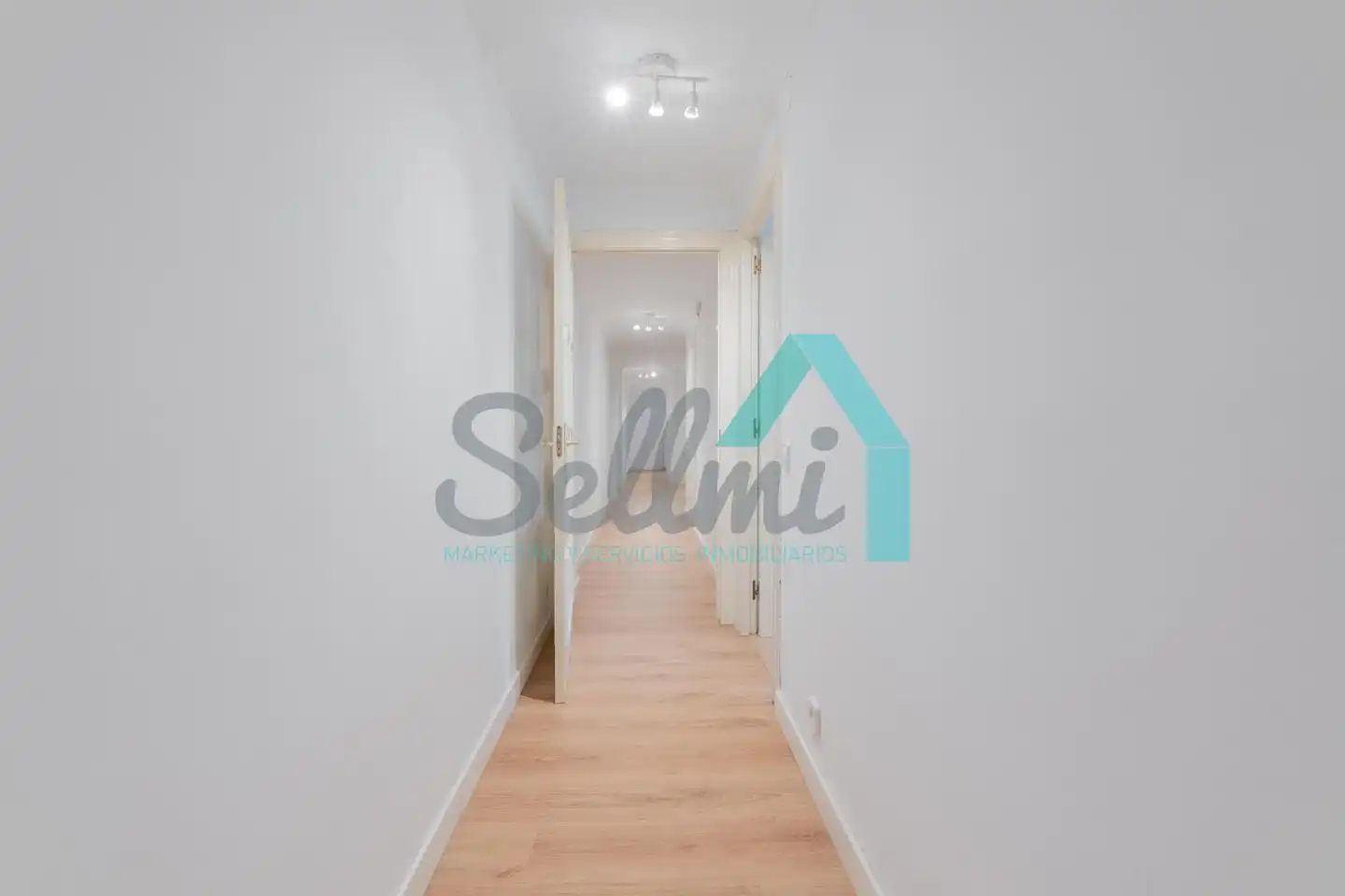 Wohnung zur Miete in Oviedo  mit Heizung, Parkett und Terrasse