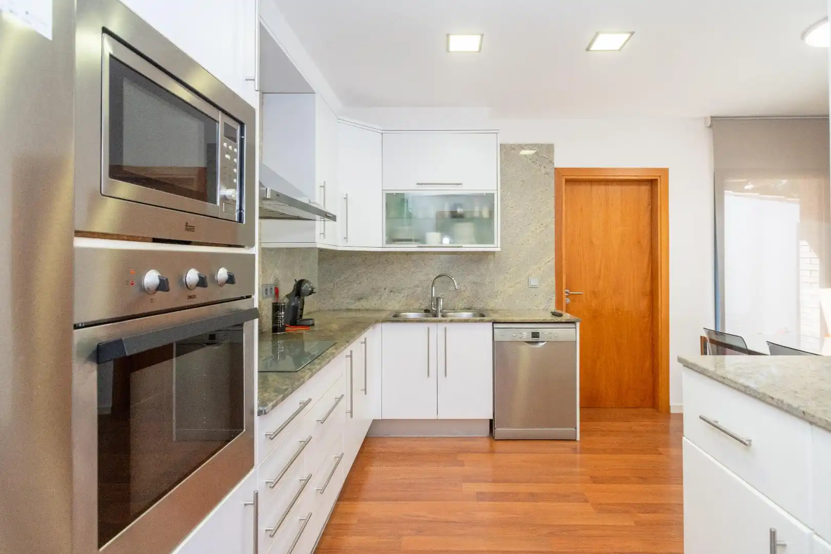 Kitchen of Houses for rent in Girona  with Air Conditioner, Private garden and Terrace