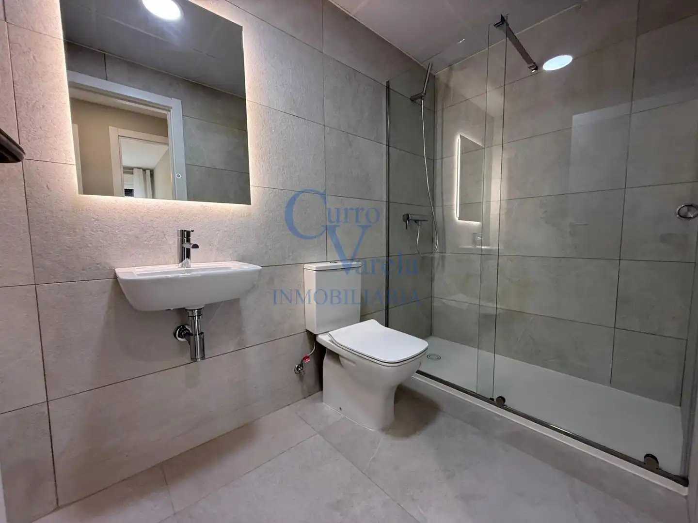 Baño de Piso de alquiler en Entrenúcleos