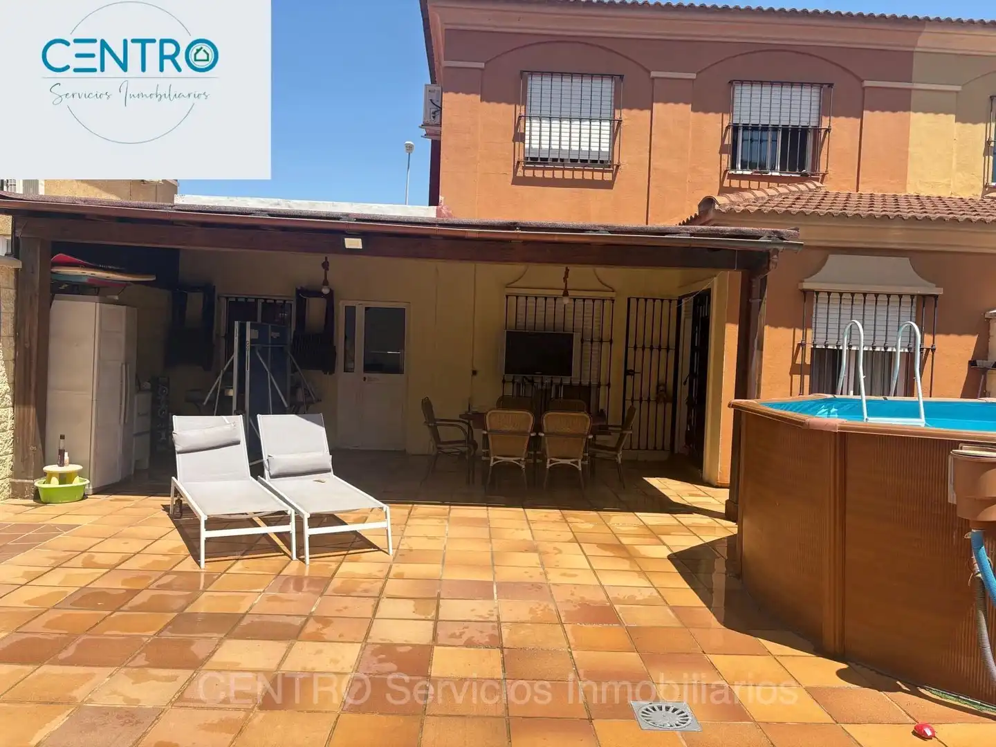 Vista exterior de Casa adosada en venta en Algeciras con Amueblado