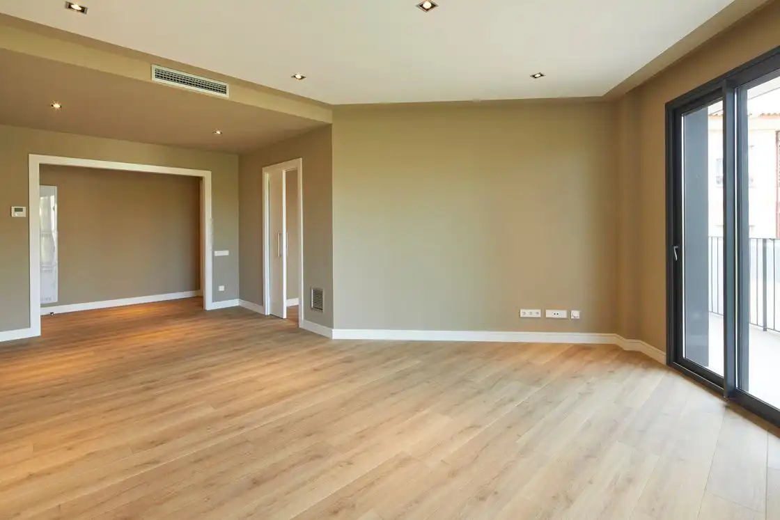 Sala d'estar de Pis de lloguer en L'Hospitalet de Llobregat amb Aire condicionat, Calefacció i Parquet
