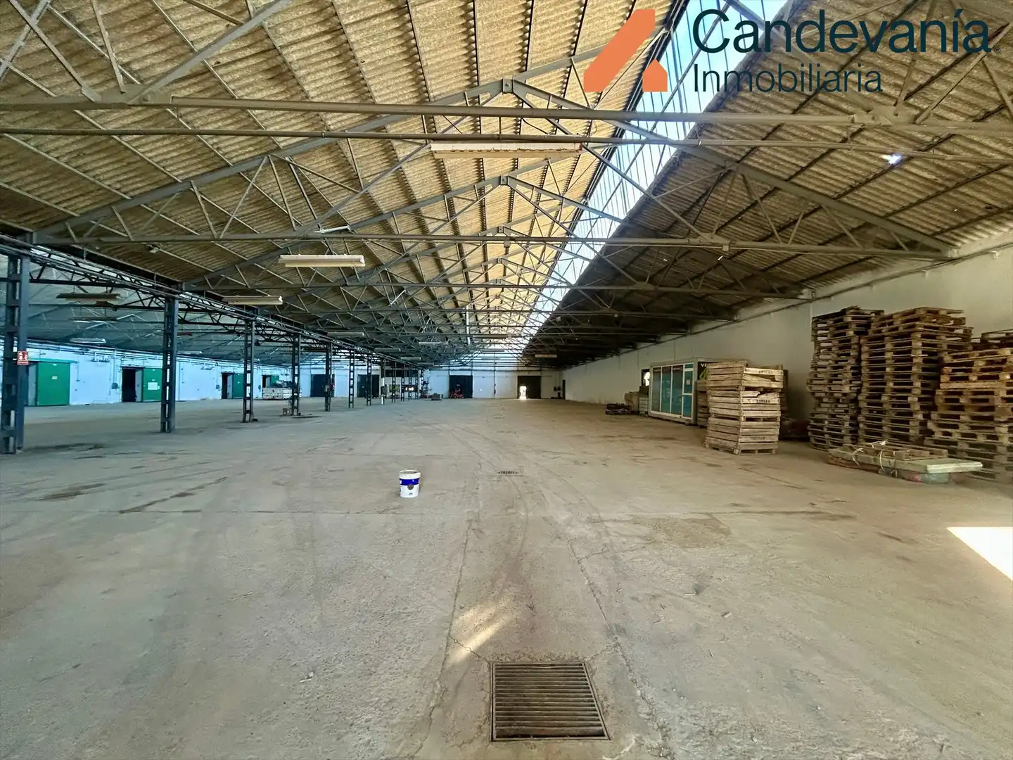 Vista exterior de Nave industrial en venta en Zuera