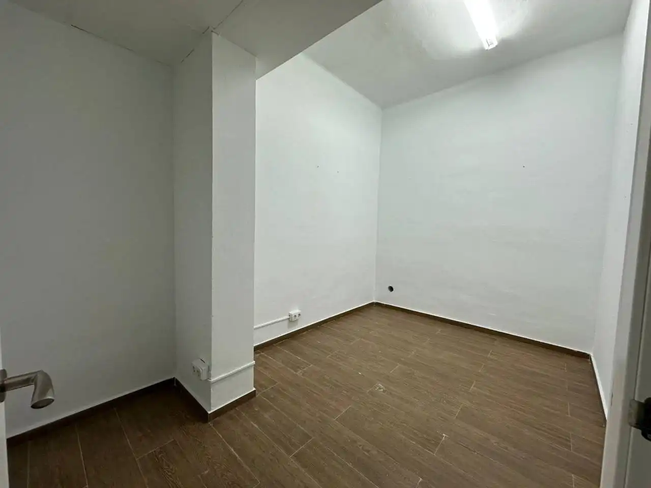 Business premises for sale in Calle Salauris, imagen 7