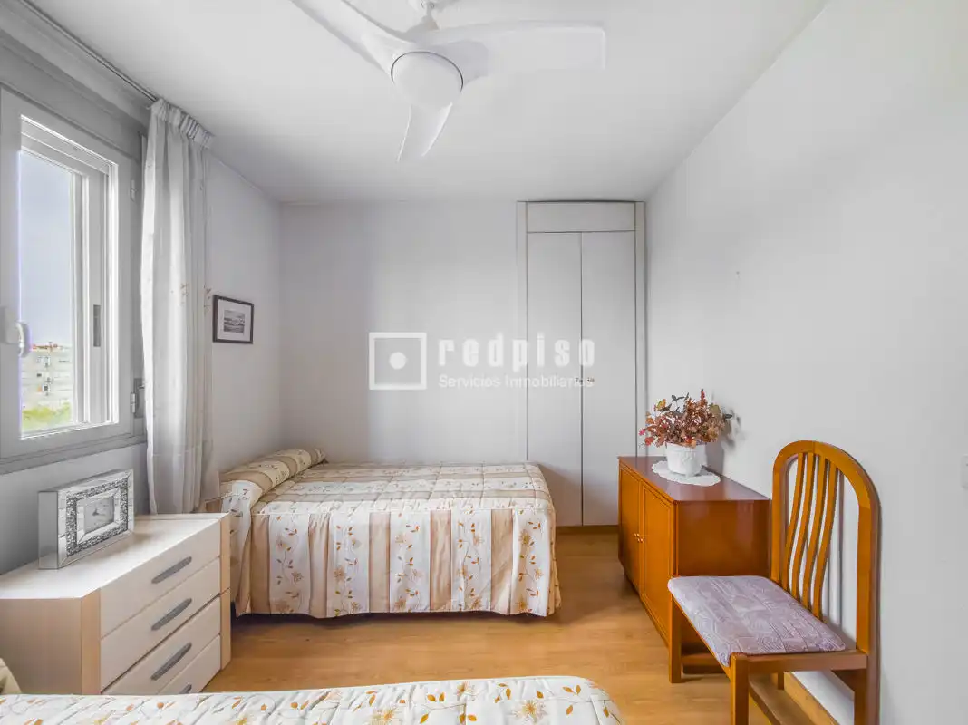 Bedroom of Flat for sale in Madrid  with Air Conditioner and Heating