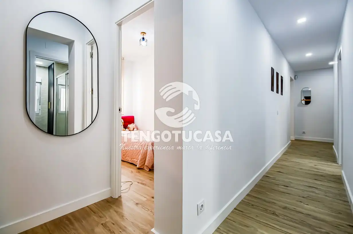 Flat for sale in Madrid  with Air Conditioner, Heating and Furnished