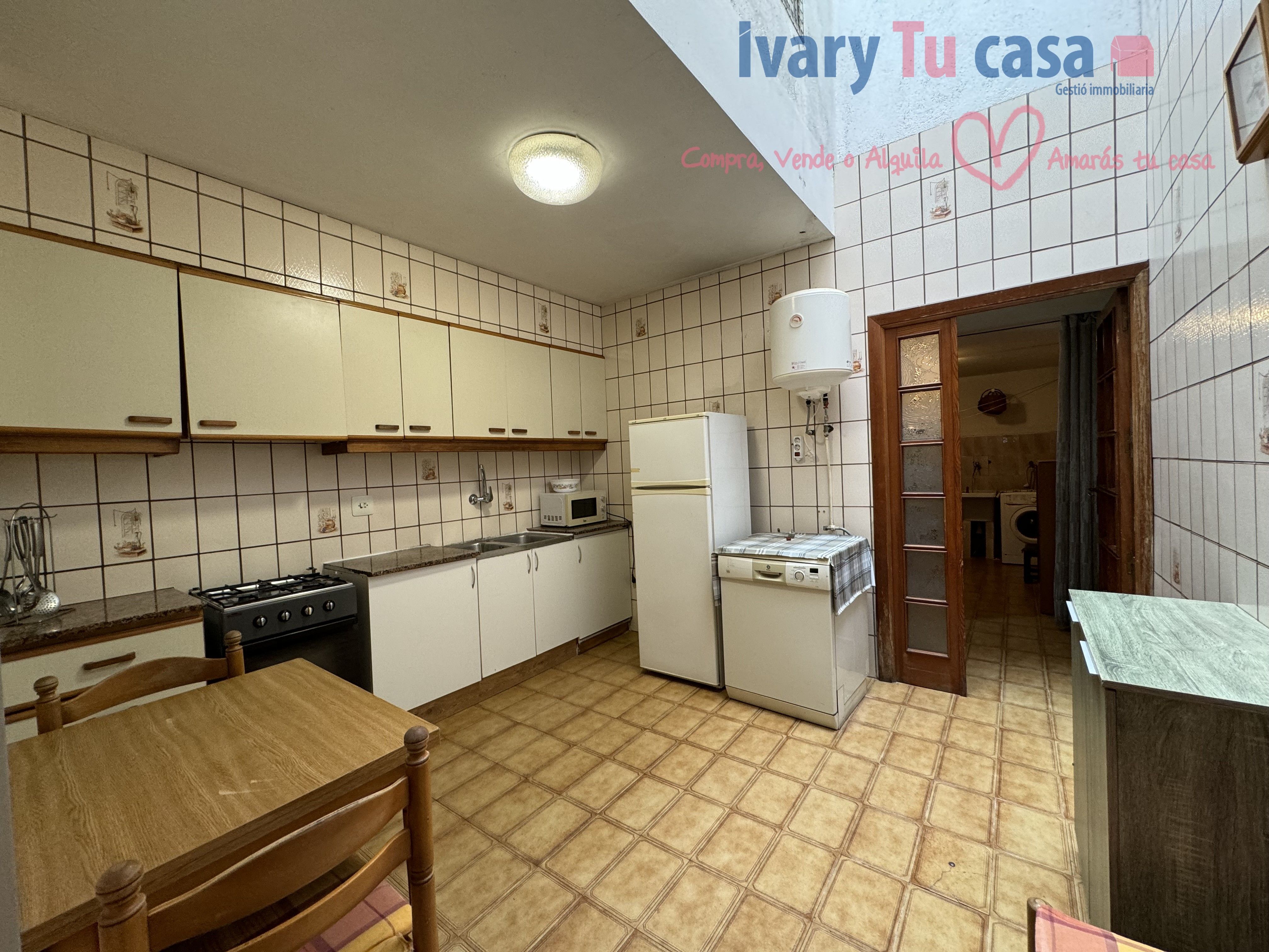 Cuina de Casa o xalet en venda en Castellón de la Plana / Castelló de la Plana amb Balcó
