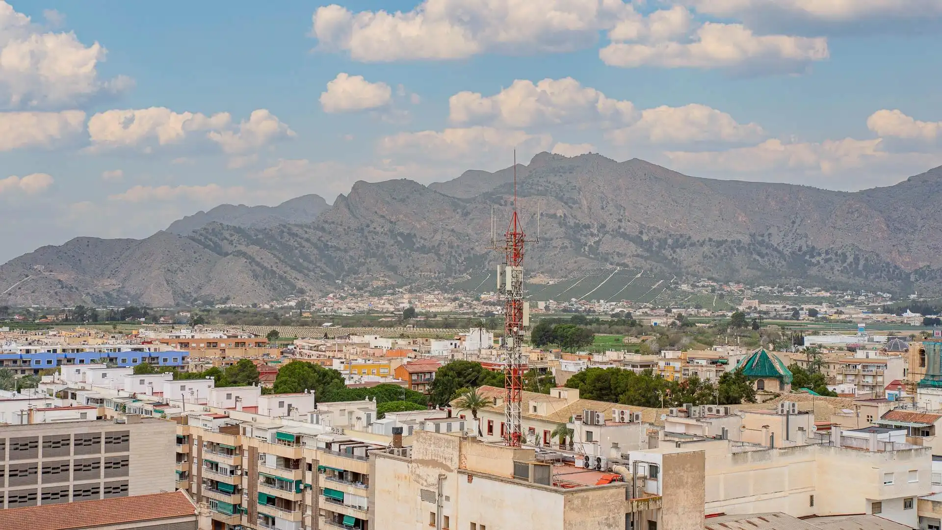Vista exterior de Àtic en venda en Orihuela amb Aire condicionat, Calefacció i Parquet