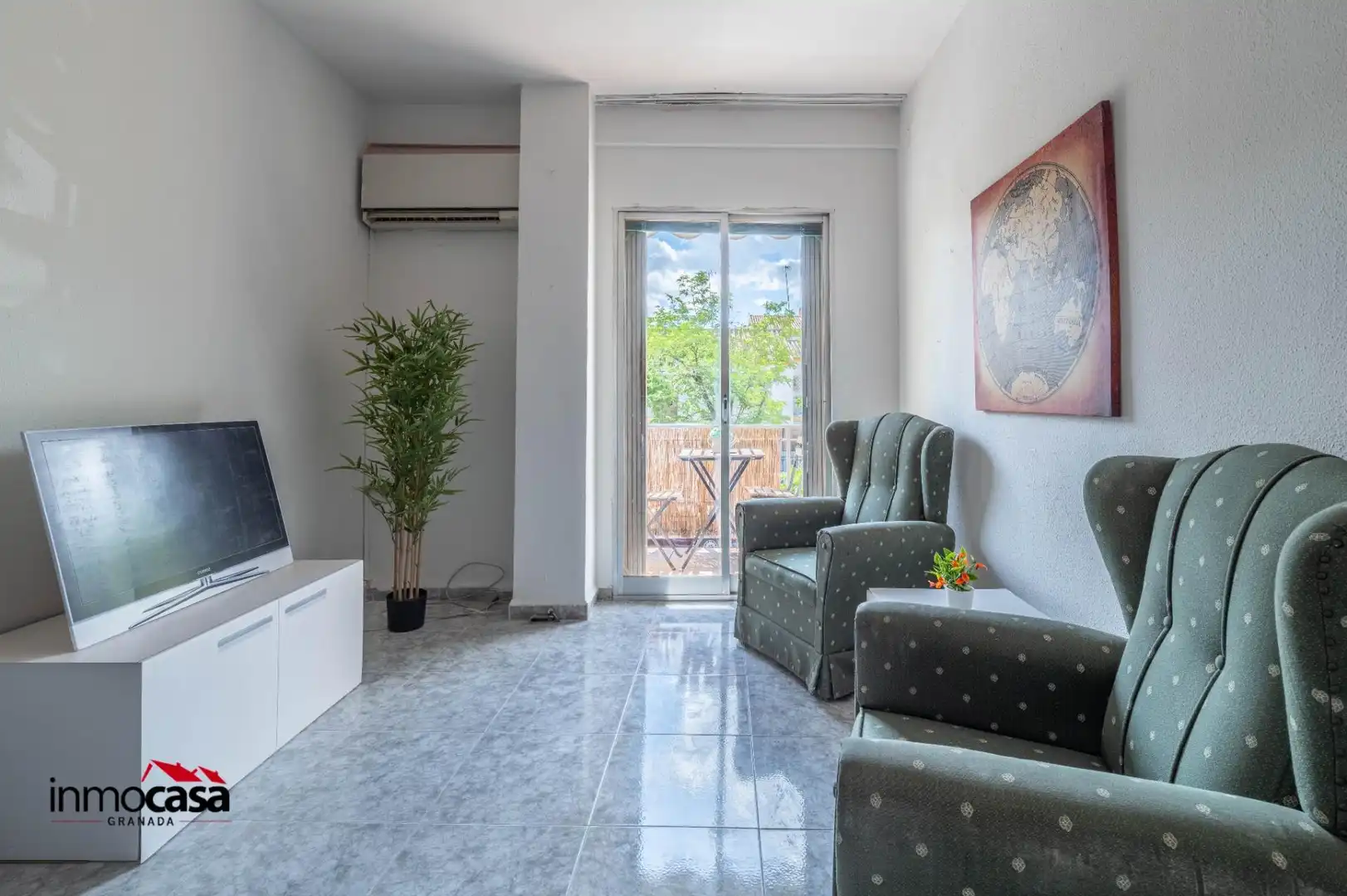 Living room of Flat for sale in Granada  with Private garden and Balcony