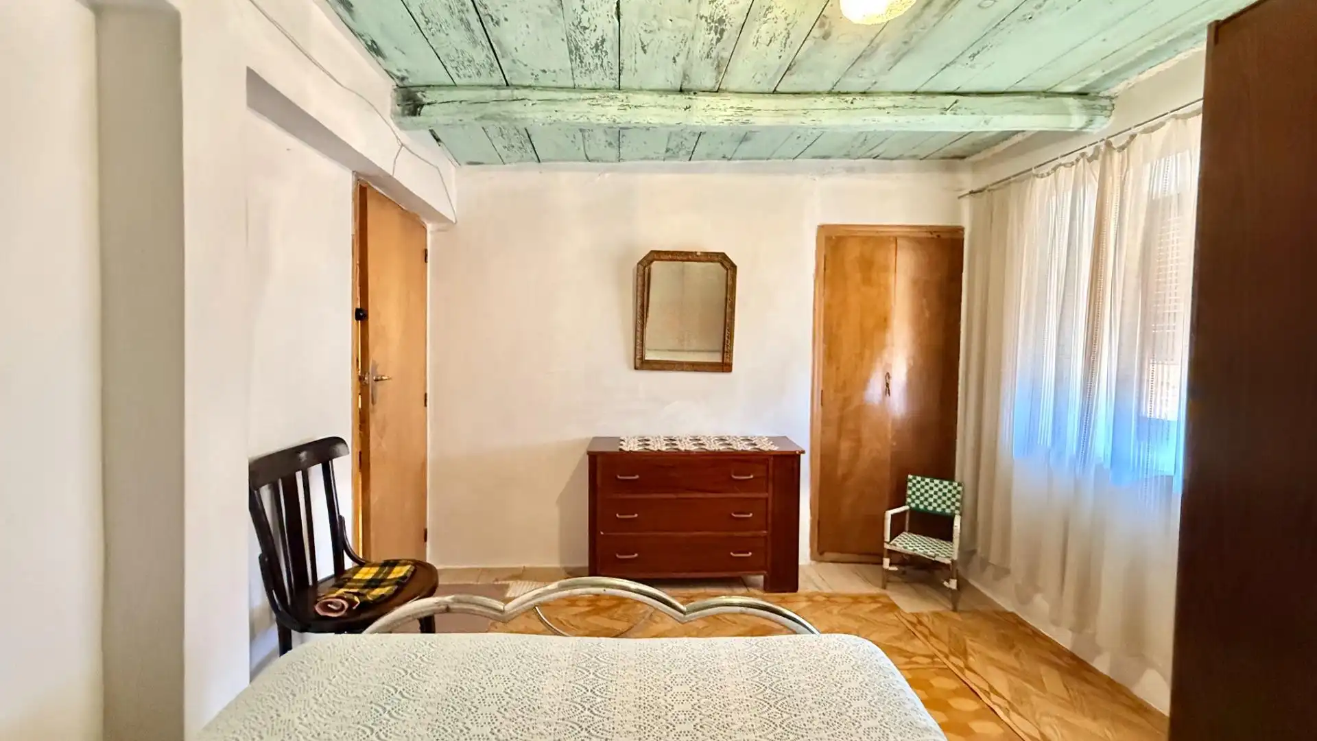 Dormitori de Casa o xalet en venda en Torrecilla del Pinar amb Jardí privat, Traster i Moblat