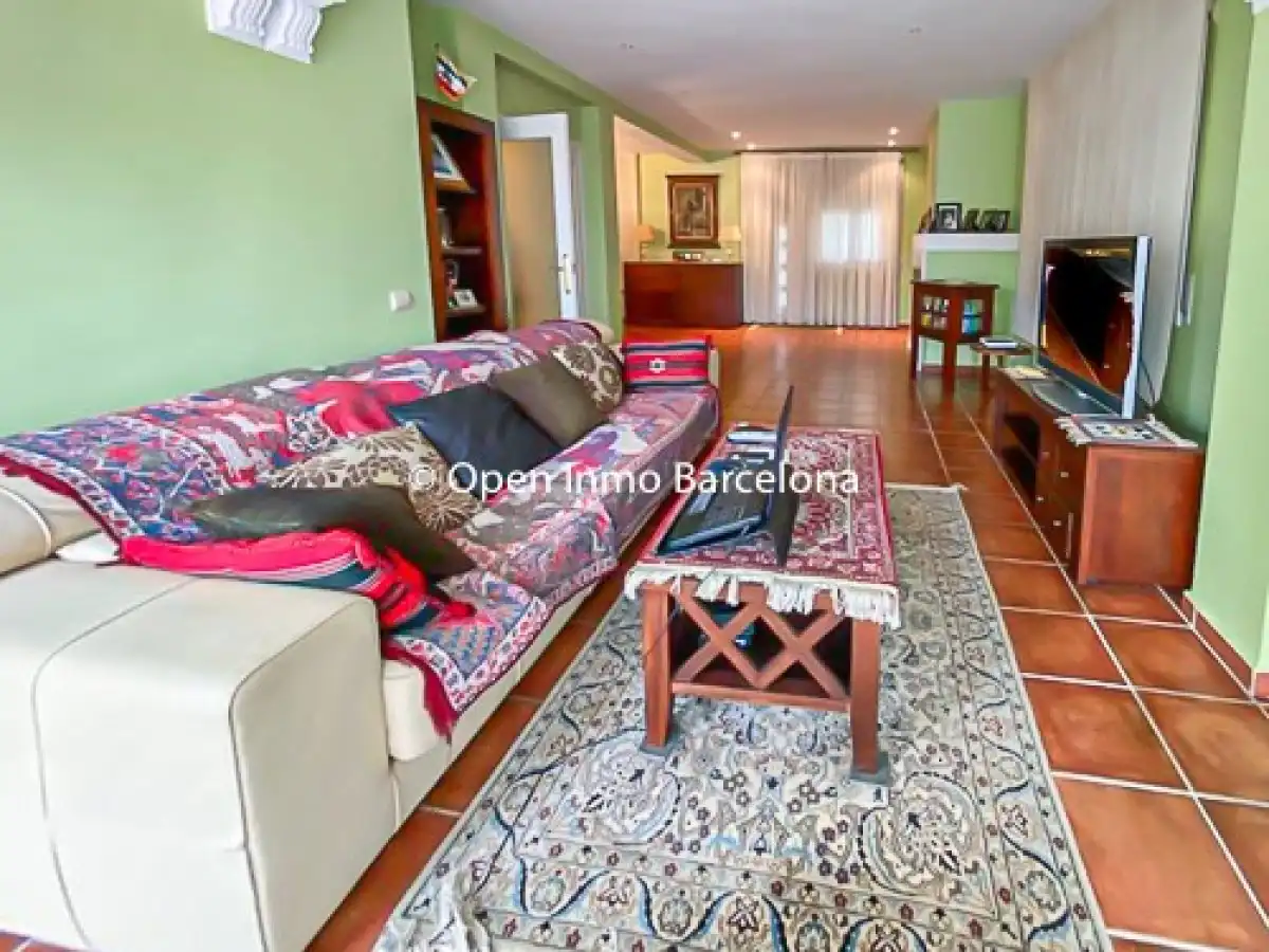 Houses for sale in Avenida MONTSENY, Mas d'En Serra - Els Cards