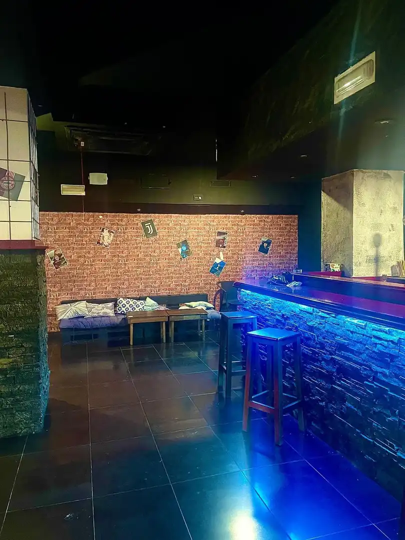 Local en venta en Almerimar