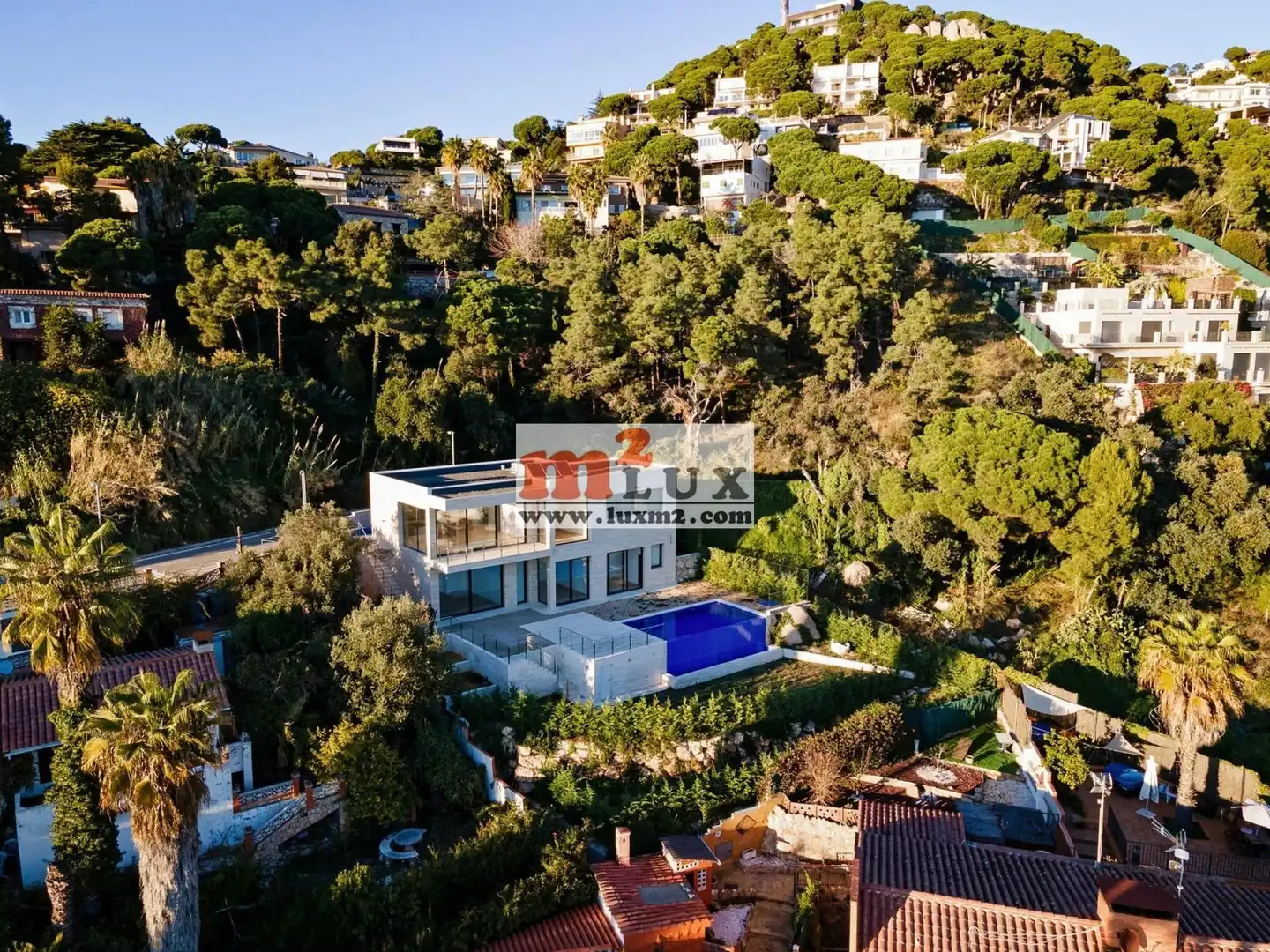 Haus mit Pool zum Verkauf in Carrer Margarida Xirgu 22, imagen 2