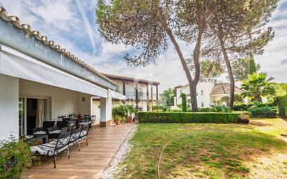 Jardí de Casa o xalet en venda en Camas amb Calefacció i Jardí privat
