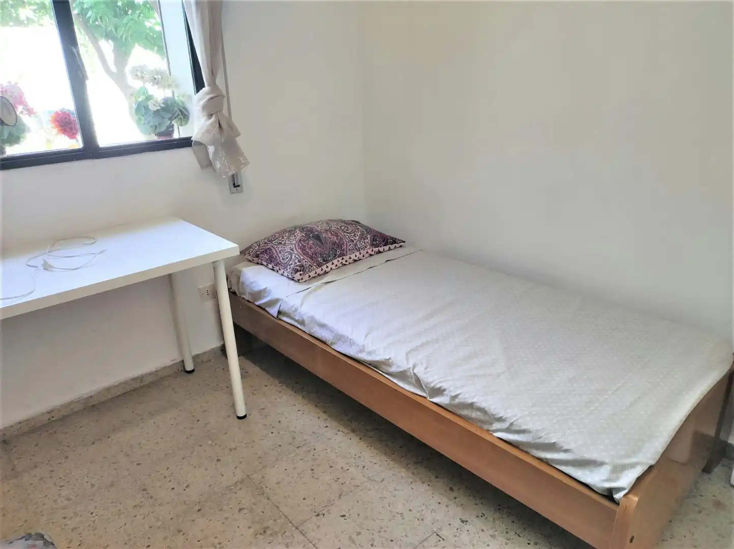 Habitación de Piso para compartir en Sevilla con Amueblado, Lavadora y Internet
