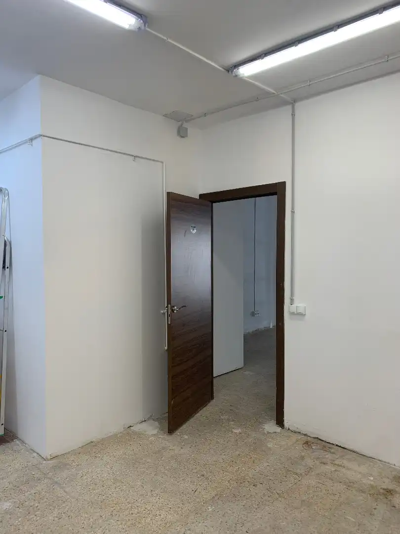 Local de alquiler en Cornellà de Llobregat con Aire acondicionado