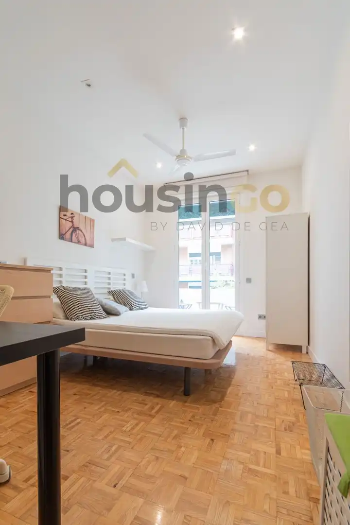 Bedroom of Flat for rent in Chamberí