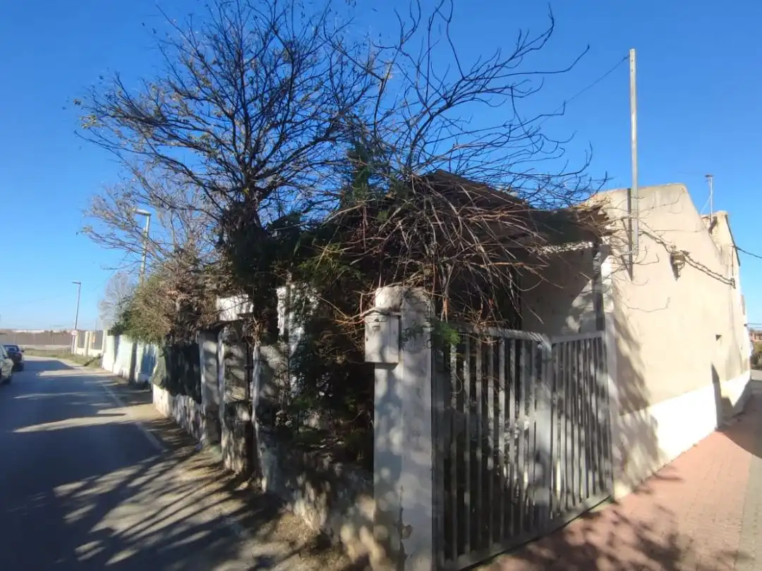 Landhaus mit Garten zum Verkauf in Fernández Caballero 12, imagen 2