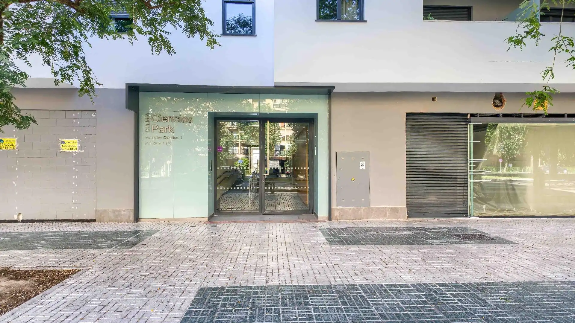 Exterior view of Flat for sale in Sevilla  with Air Conditioner and Terrace