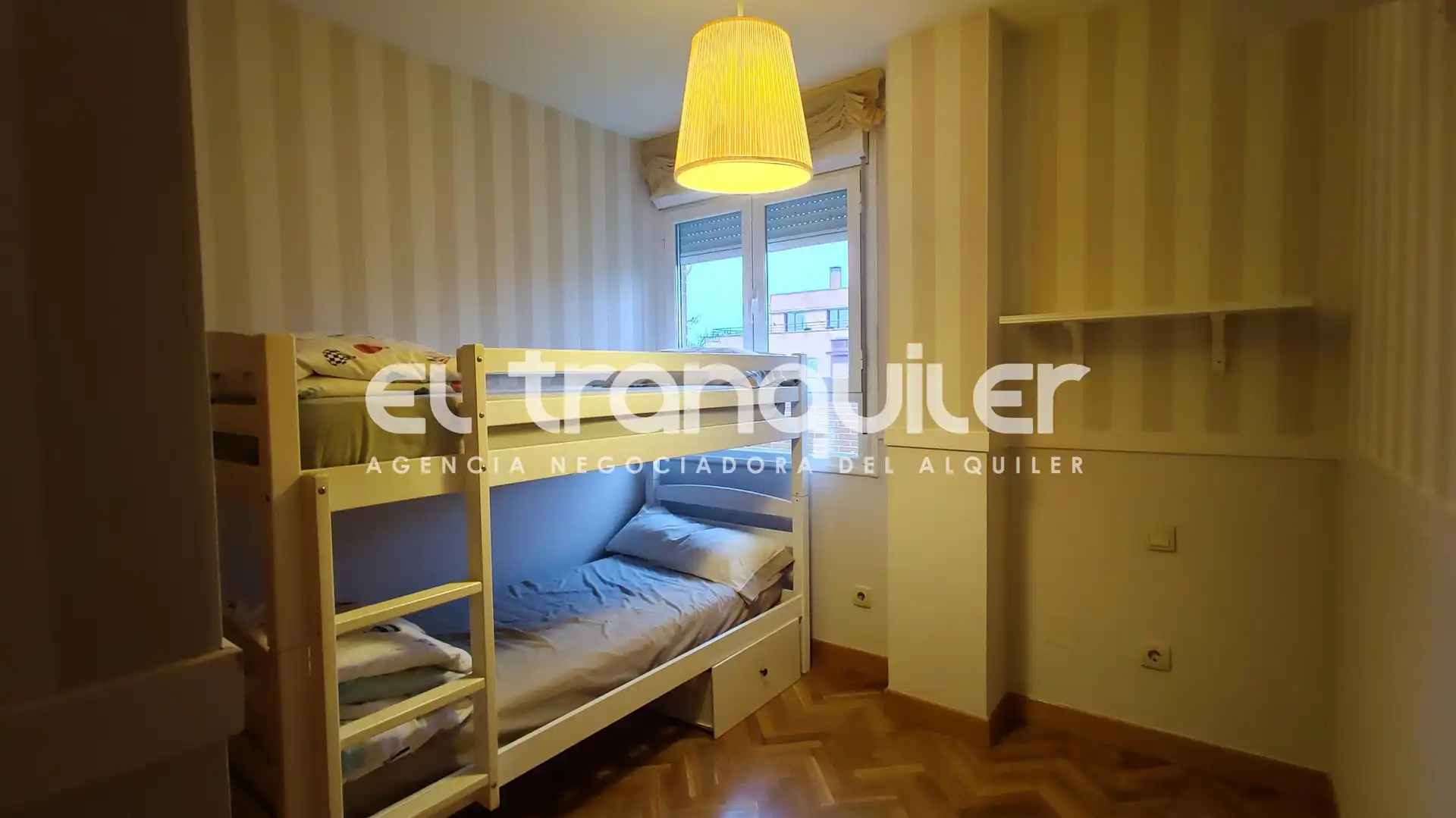 Dormitori de Àtic de lloguer en Madrid amb Aire condicionat, Parquet i Terrassa